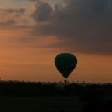 Ballons im Sonnenuntergang von Jochen Ruser